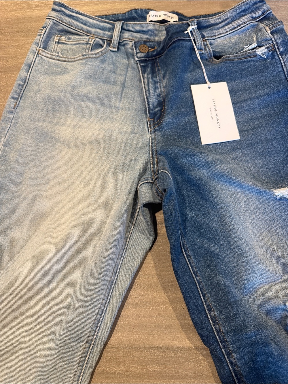 NWT Flying Monkey Black Label Two-Tone Wash Distressed Straight Leg Jeans 29